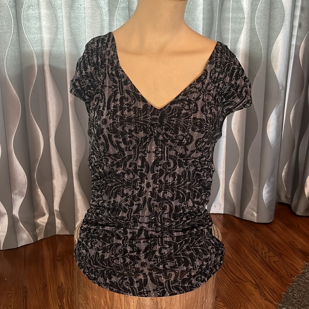 Black and silver fitted cap sleeve top